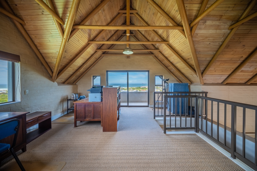 4 Bedroom Property for Sale in St Francis Field Eastern Cape